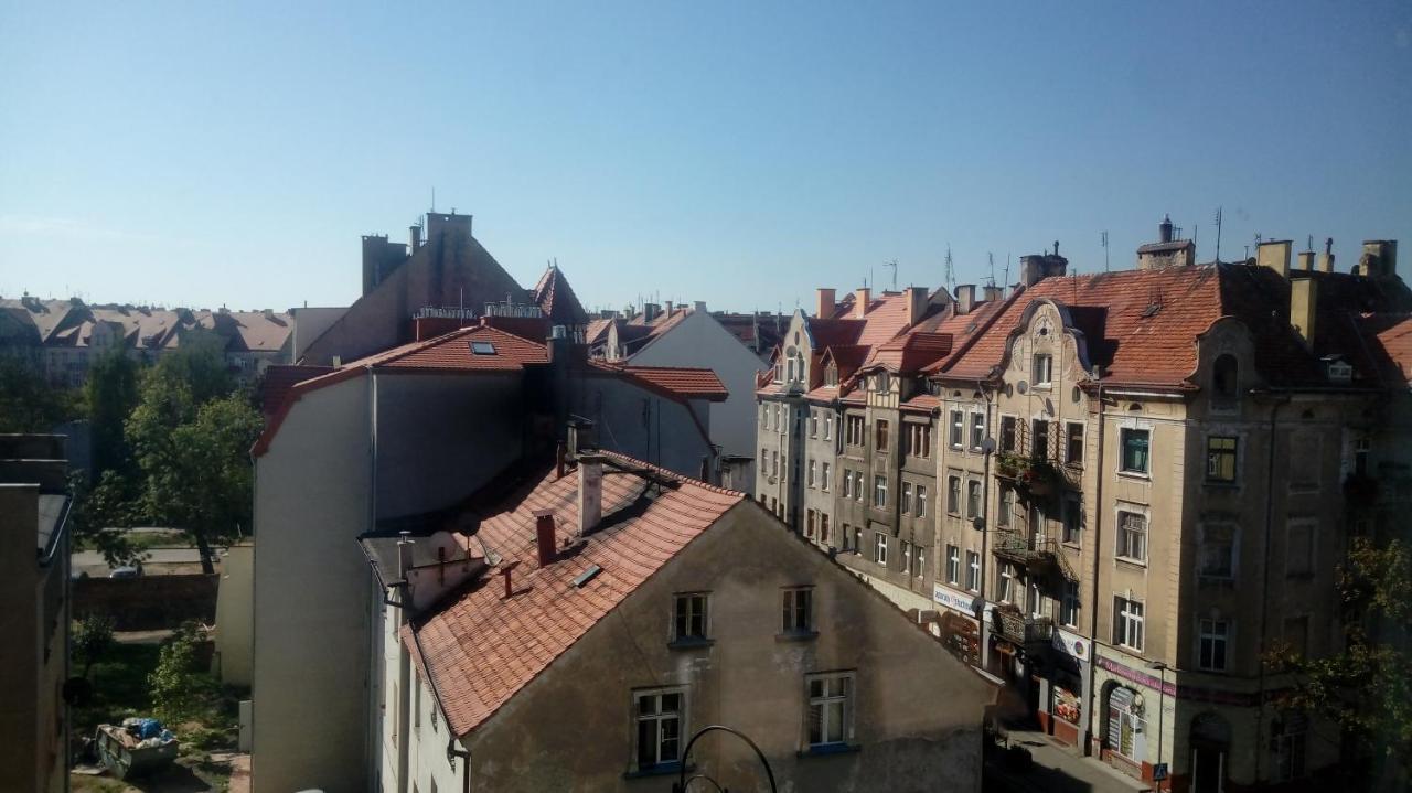 Urocze Studio Z Klimatem W Centrum Legnicy Legnica Exterior foto